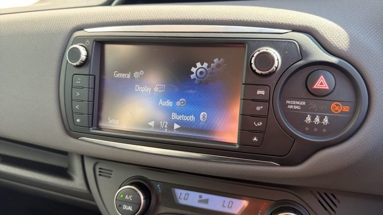 Toyota Yaris 1.5 Hybrid Icon 5dr CVT Hybrid Hatchback